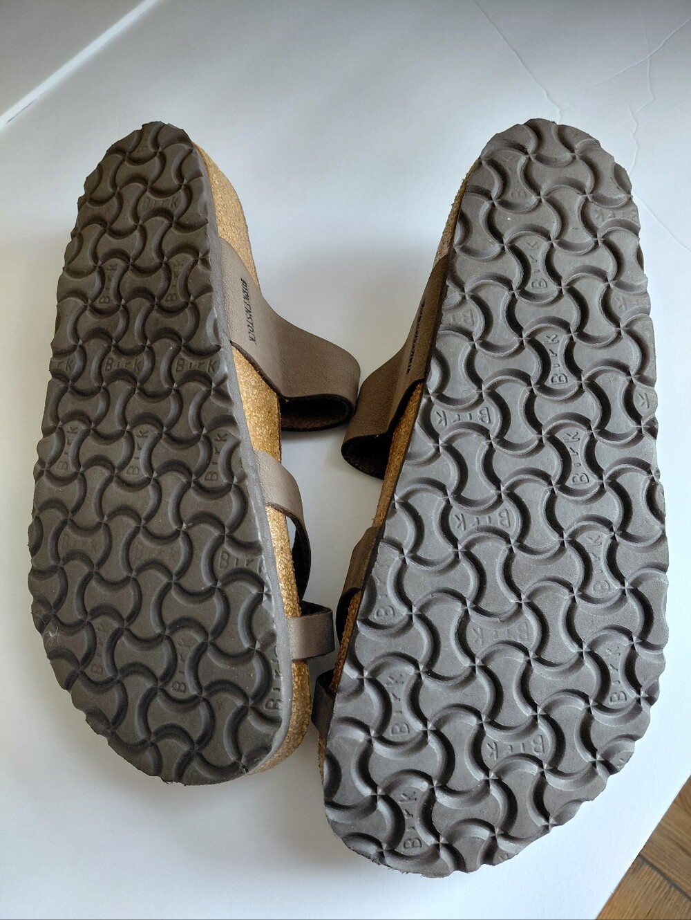Birkenstocks- Women's 10 Mocha Mayari Birko-Flor Thong Sandal With Toe Loop. - Picture 10 of 13
